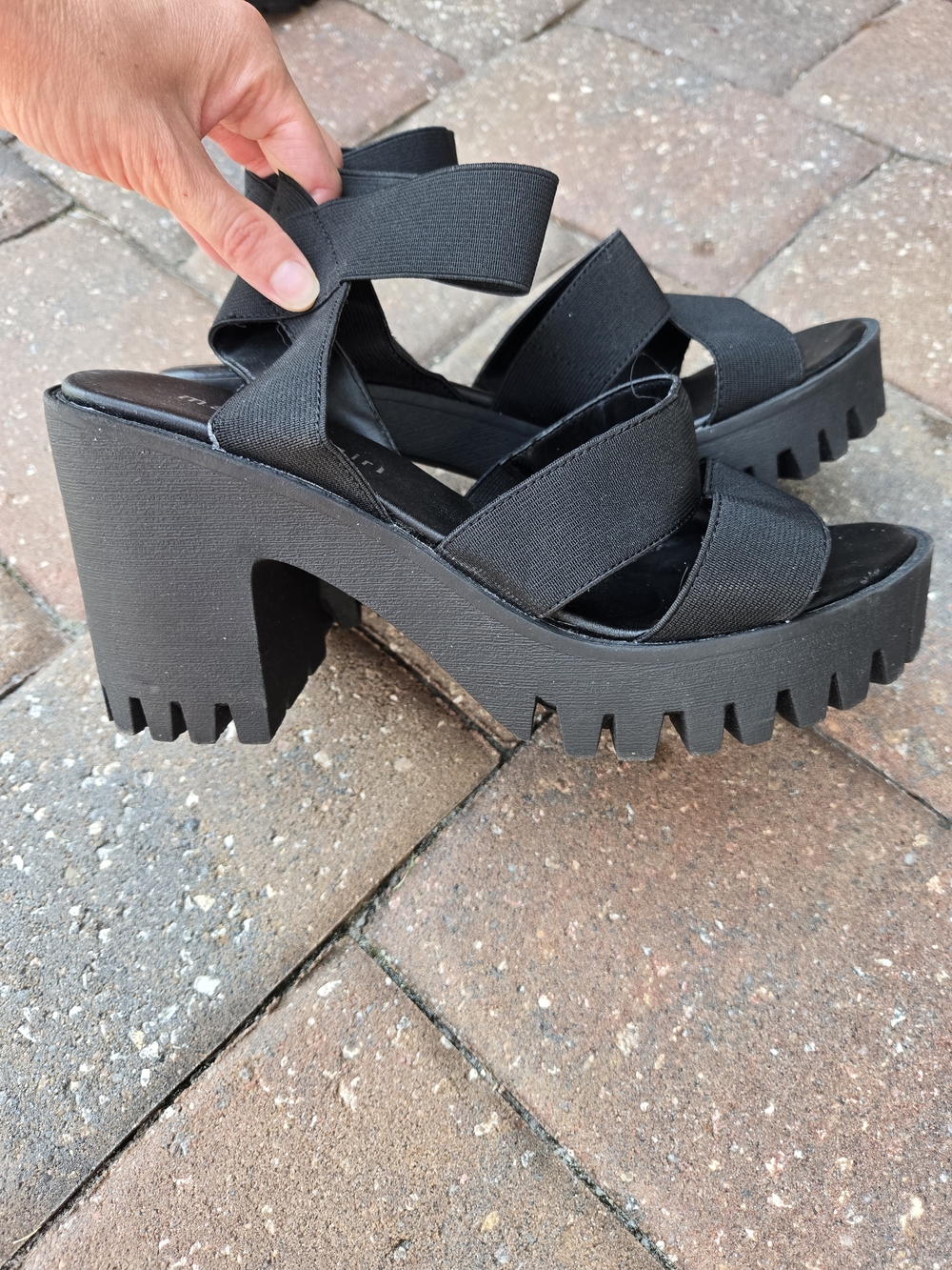 Steve Madden Black Chunky Lug-Heel Sandals